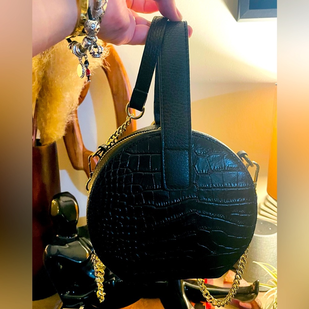 Persaman Crossbody Bag